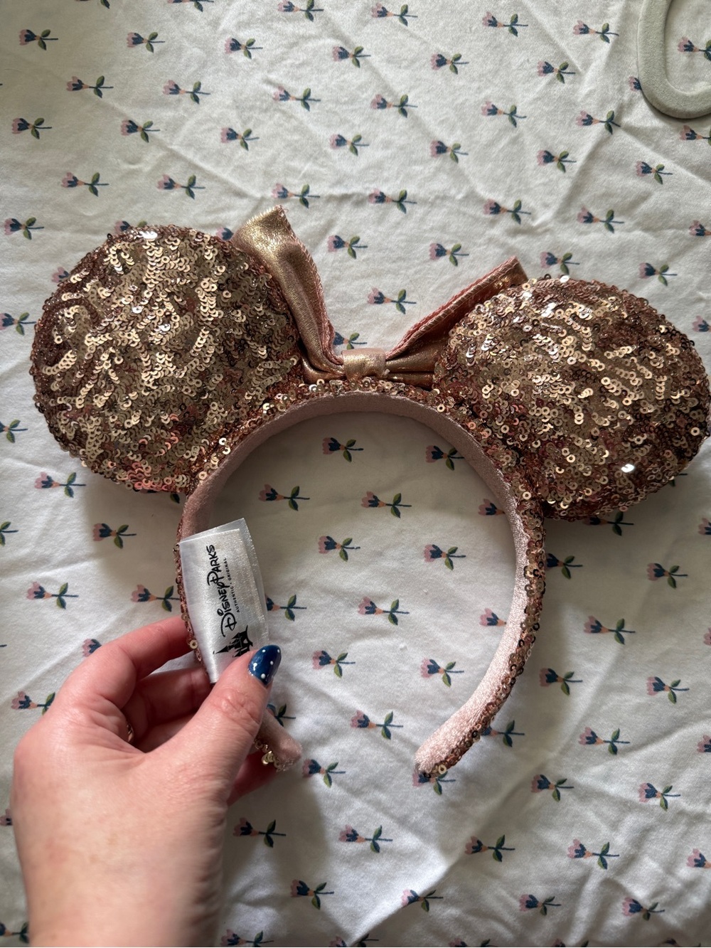 Rose Gold Minnie Ears - Picture 2 of 2